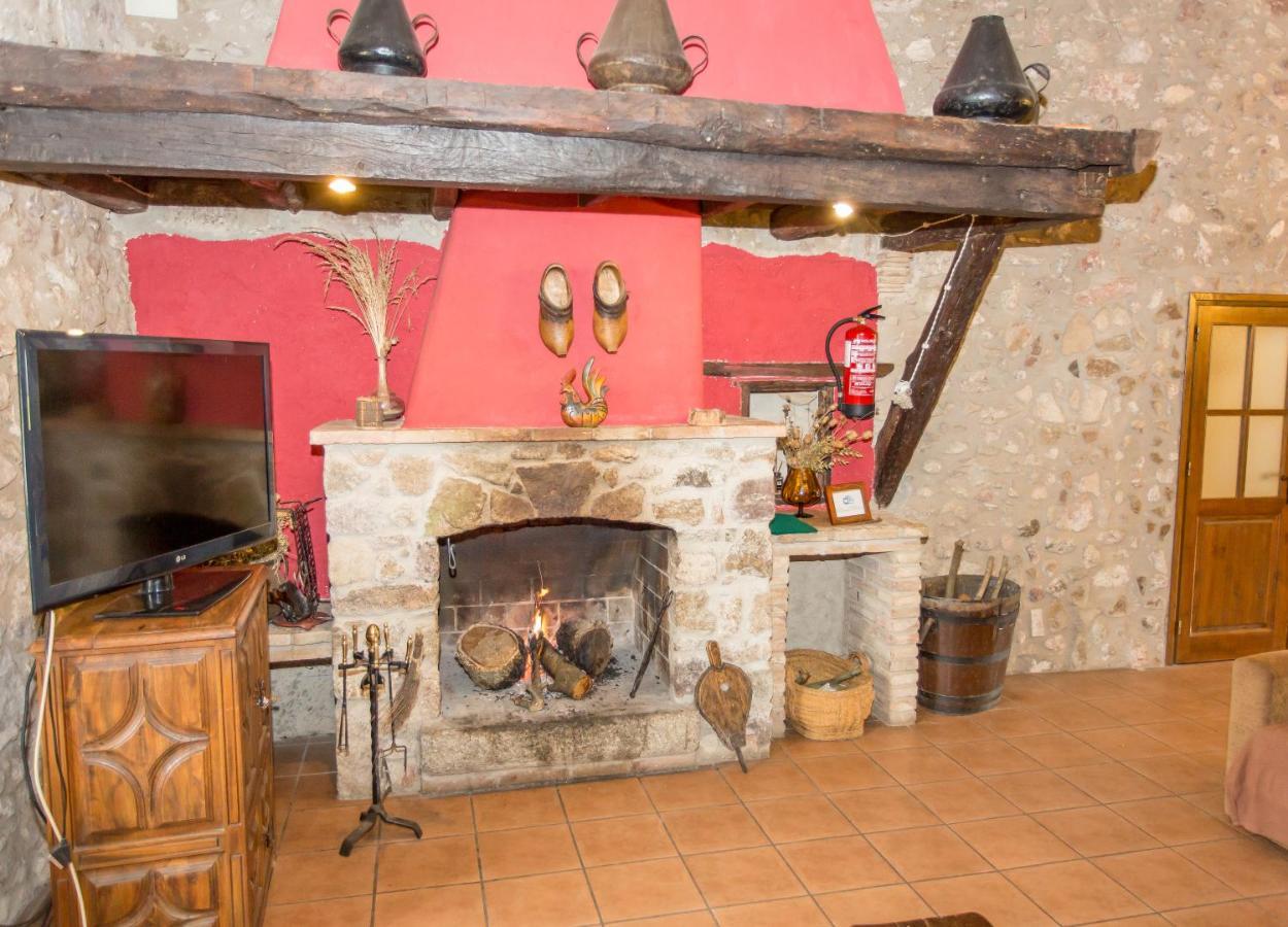 Turismo Rural Can Massot Darnius Extérieur photo